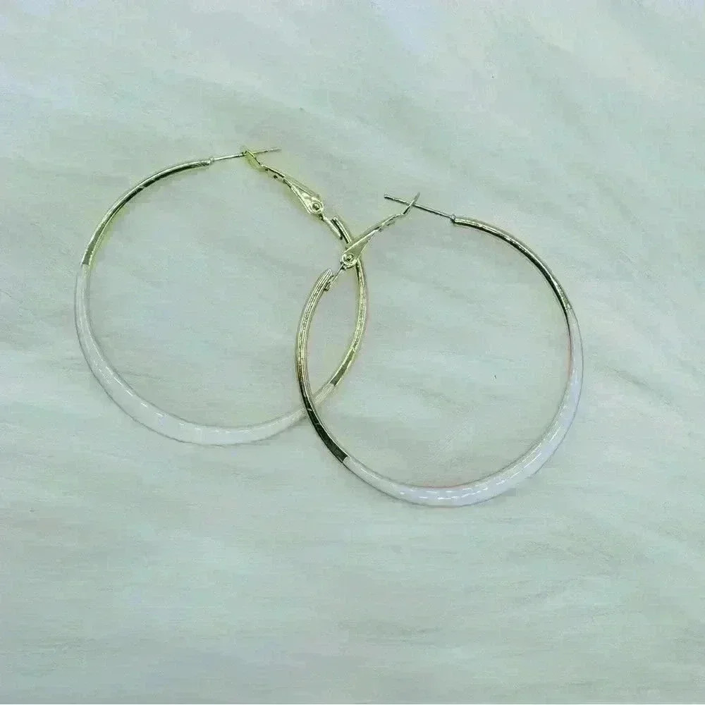 Chicque Boho 14K Gold-Plated Enamel Hoop Earrings White dipped - Picture 2 of 4